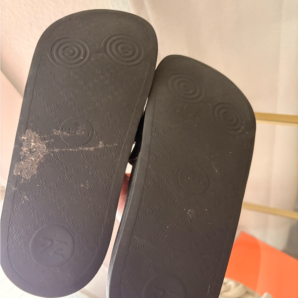 Gucci Black Slide Sandals - Picture 5 of 5